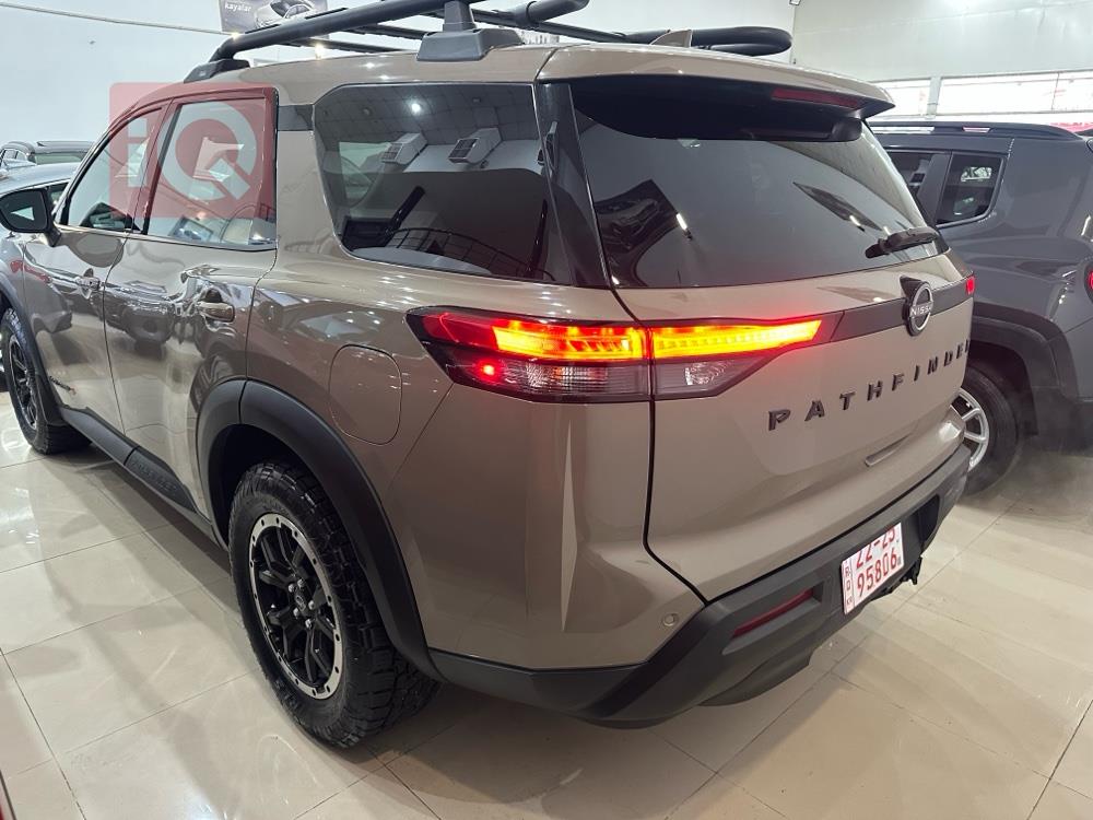 نيسان باثفايندر